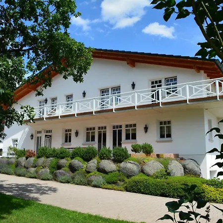 Reiterhof Und Eichenhof Guest house